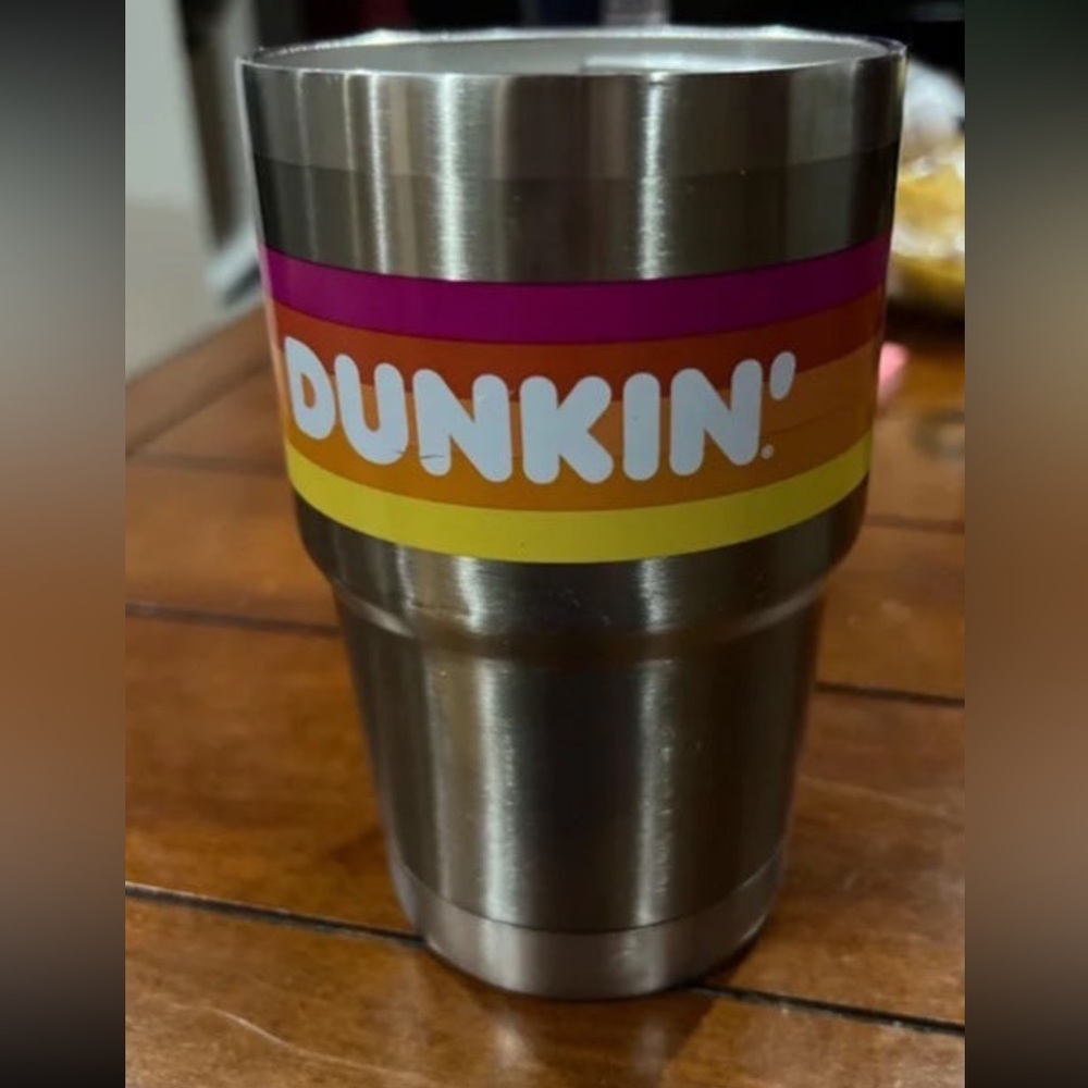 Dunkin Tumbler w/ lid